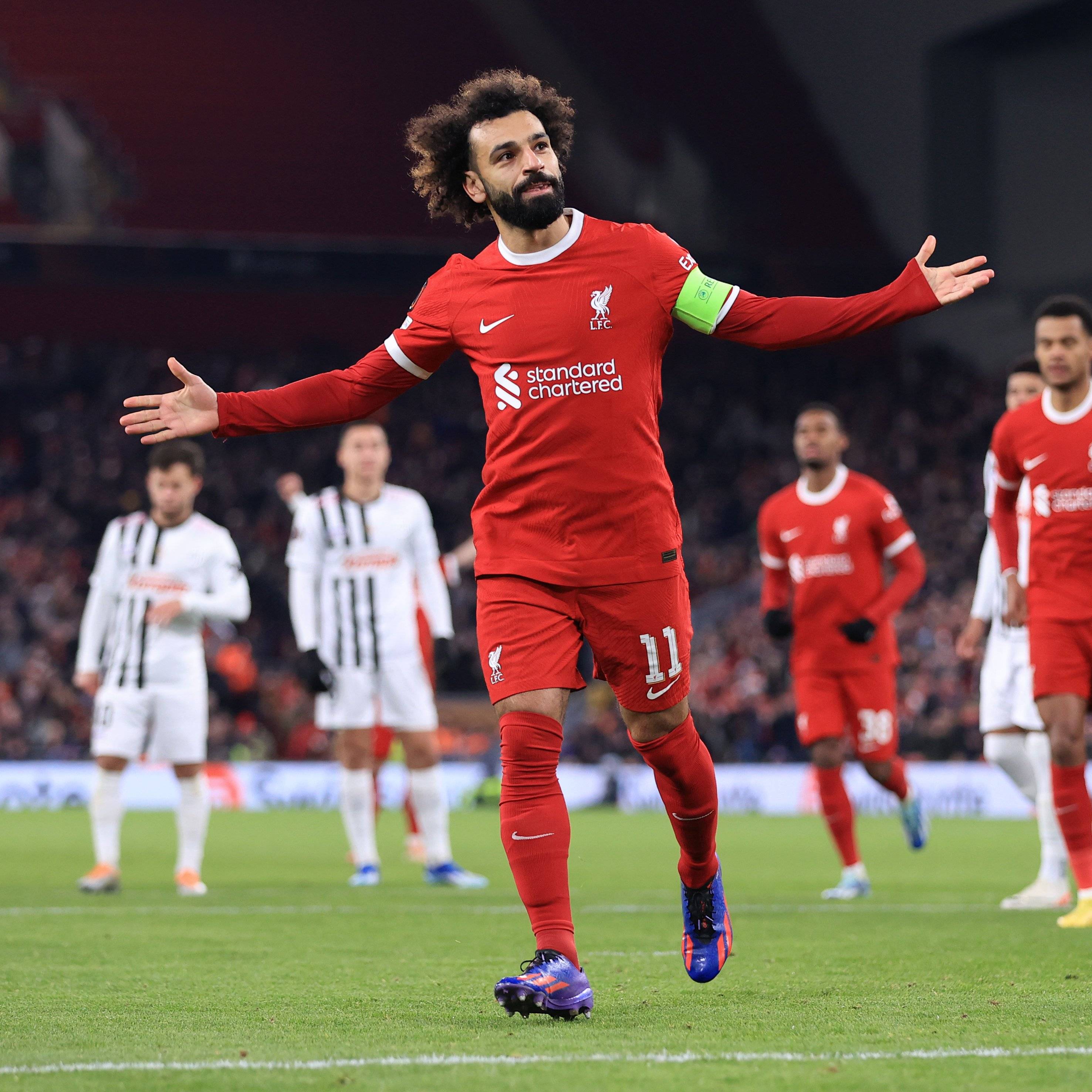 爱游戏开发者中心萨拉赫连续十五场比赛得分超过大比分获胜，公牛不断突破！