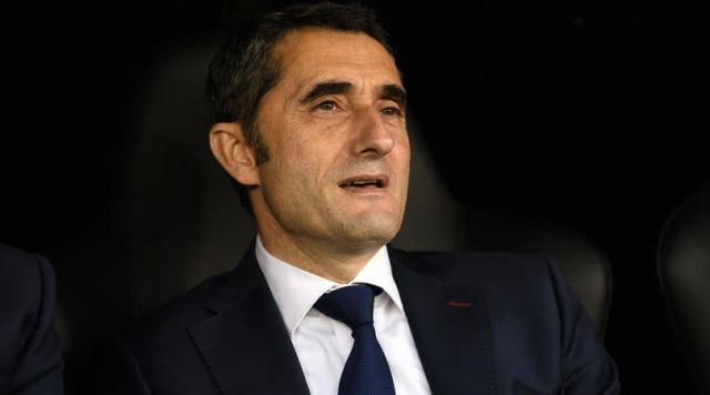 爱游戏开发者中心包含夏洛特黄蜂训练开放日，今夜回应争议引欢呼，国王杯在即，轮换策略成焦点的词条